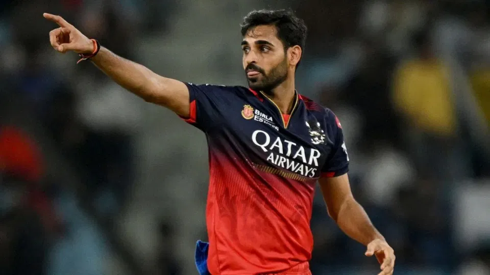 RCB के भुवनेश्वर कुमार ने पुराने दिनों की याद दिलाते हुए IPL का नया रिकॉर्ड बनाया